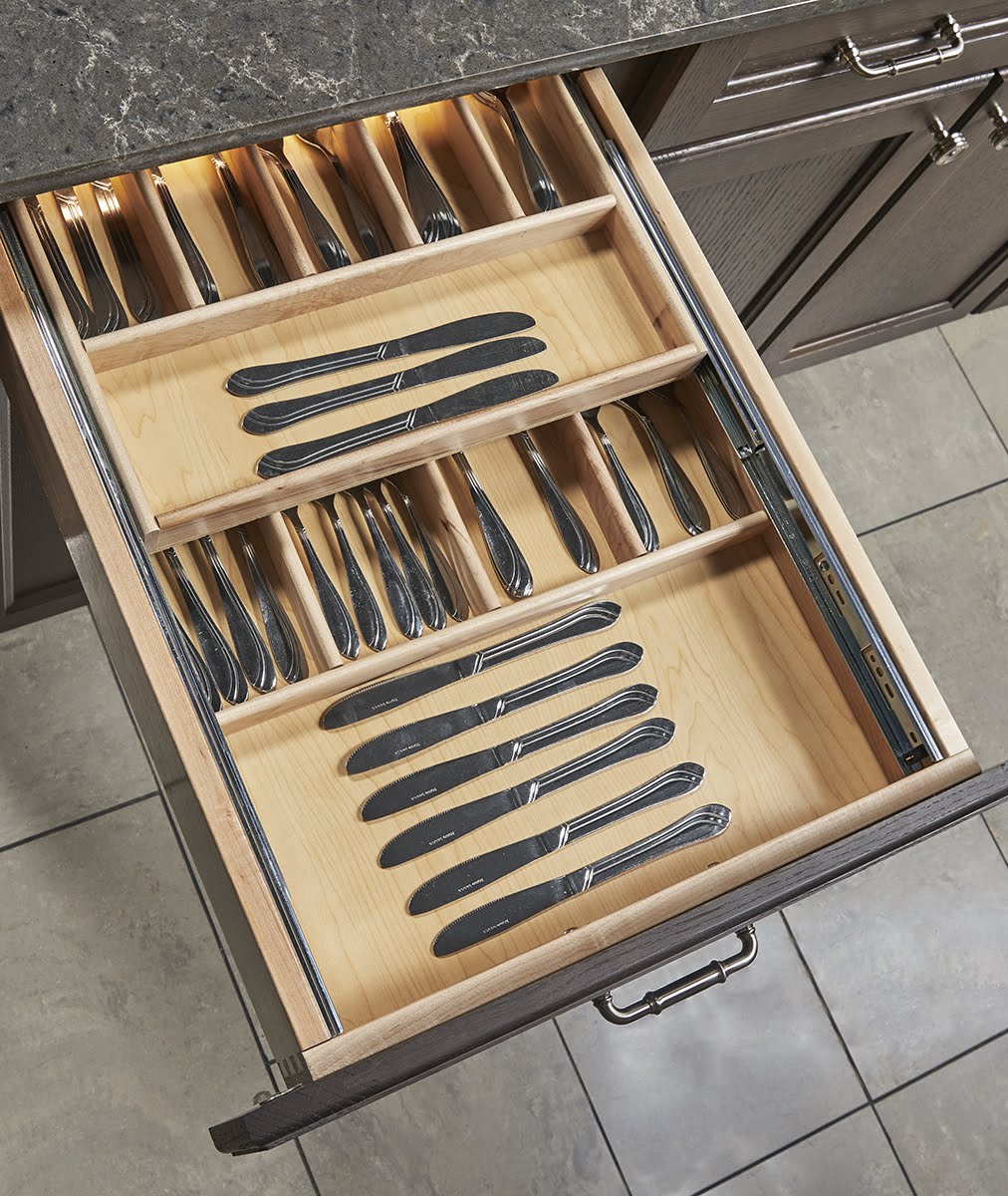 Organizing Kitchen Drawers - KBIS 2019 - Wellborn Cabinet