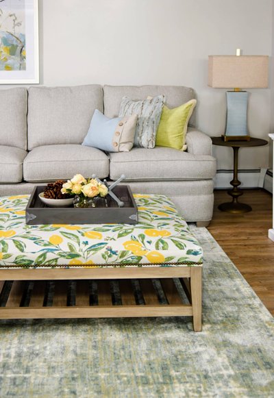 Family Friendly Living Room - Wendy Woloshchuk - Details Interiors